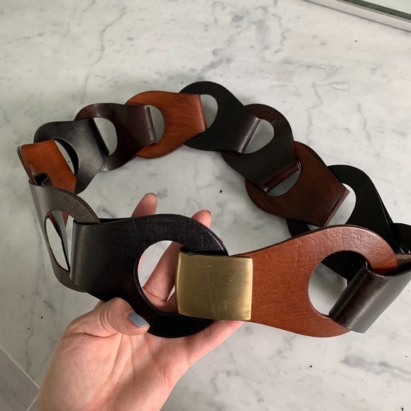 Suzi Roher wood belt with gold buckle - Picture 2 of 3